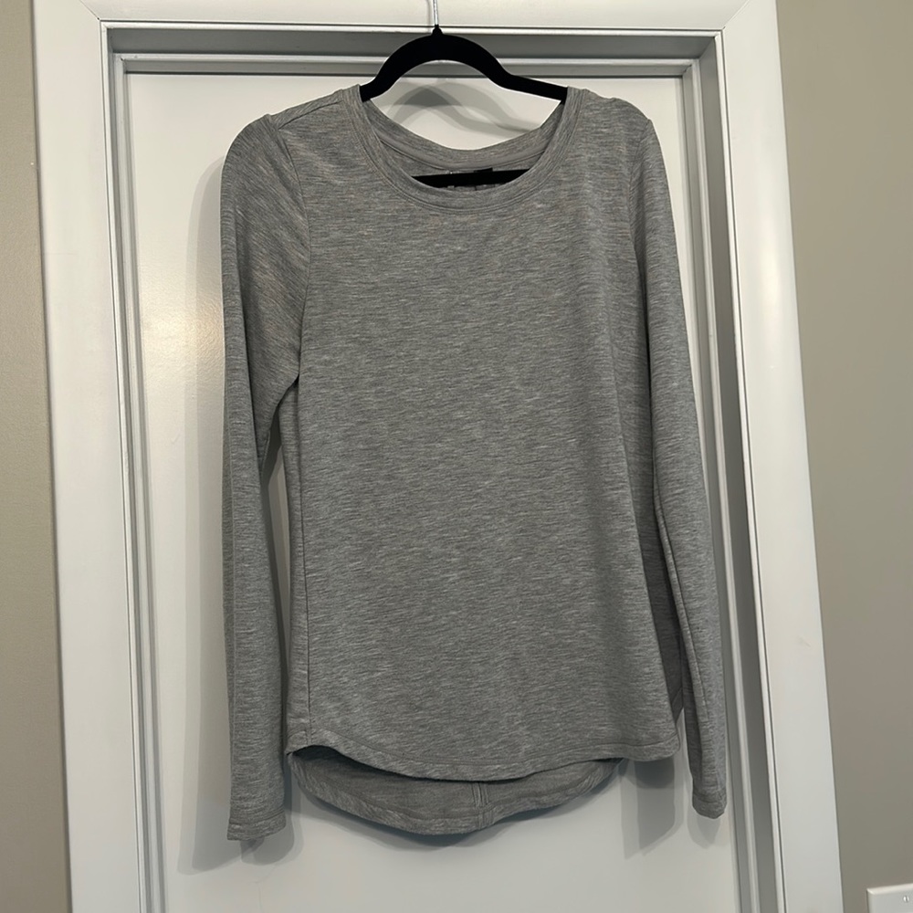 Yogalicious gray sweater